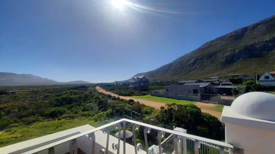 To Let 2 Bedroom Property for Rent in Bettys Bay Western Cape
